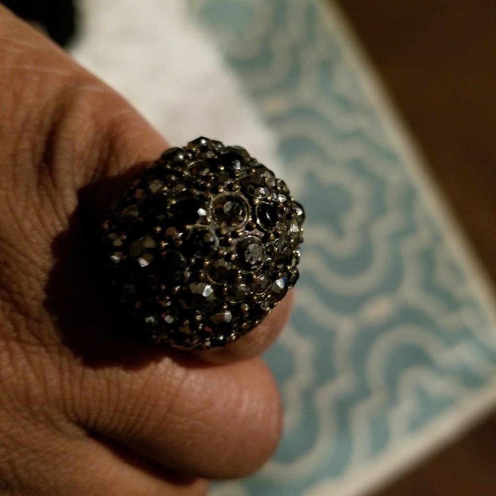 Ring - Picture 4 of 5